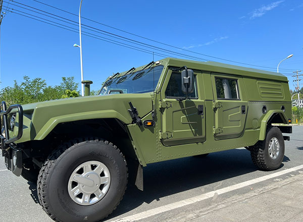 十堰東風(fēng)猛士軍車配件公司廠區(qū)實(shí)景