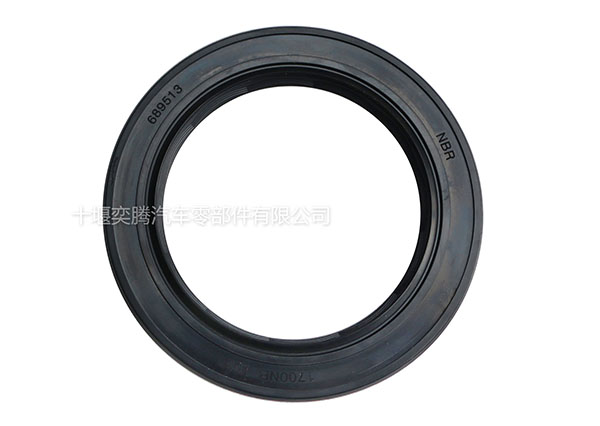 東風天錦運兵車配件EQ1120變速箱二軸油封變速器后油封1700NB-153