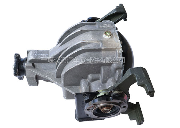 東風(fēng)猛士越野車EQ2050主減速器總成2402C34-010減速器殼體支架