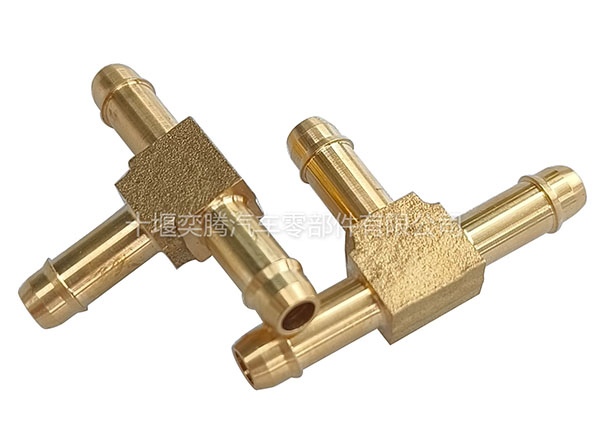 東風(fēng)猛士越野車CSK181集中通氣管線三通管接頭2405111J-C65A00